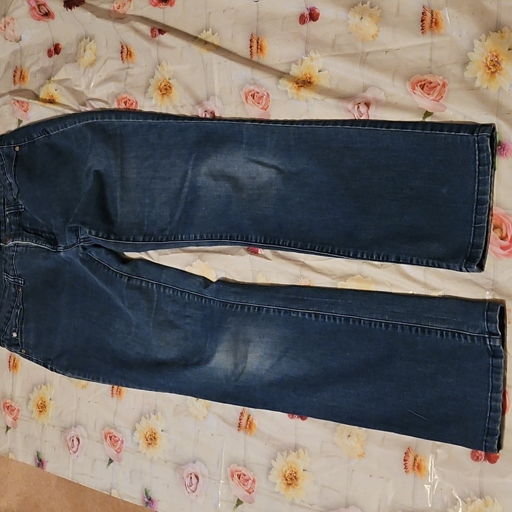 Relativity Straight Leg Jeans - Picture 2 of 10